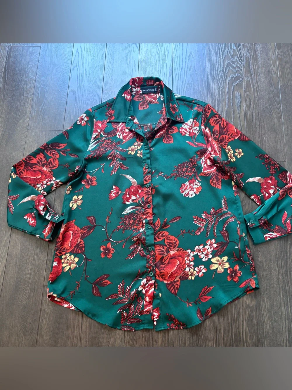 PRETTYLITTLETHING Floral Button-Down Blouse - 4 (Fits like a 8/10) - Picture 2 of 9
